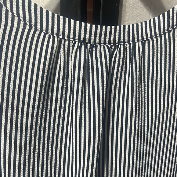 Adrianna Papell 2X Striped Flutter Short Sleeve Blouse Navy/ White - Picture 5 of 7